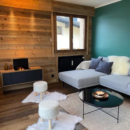 A Place 2 Be, Centre Megève