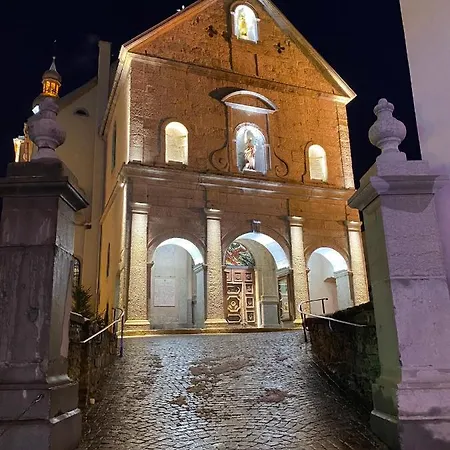 A Place 2 Be, Centre * Megève