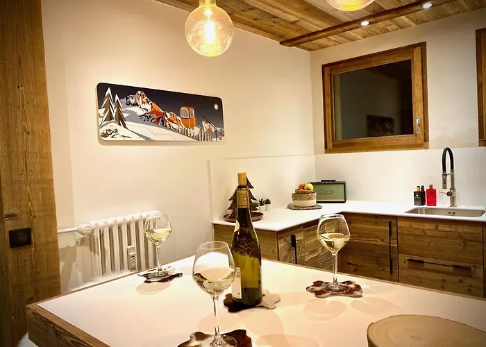 A Place 2 Be, Centre *