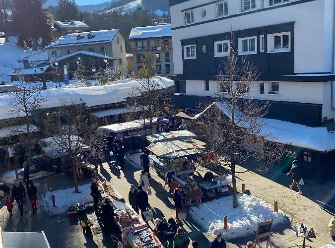 A Place 2 Be, Centre Megève