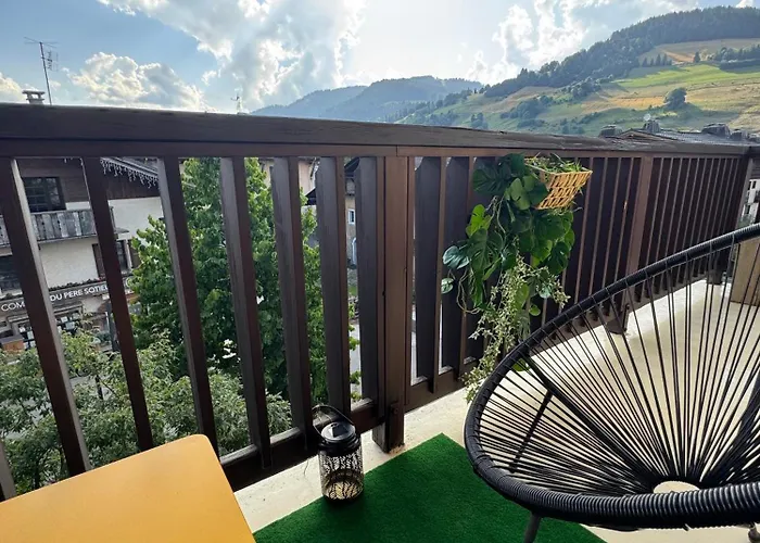 A Place 2 Be, Centre Apartmán