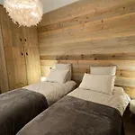 A Place 2 Be, Centre Apartment *